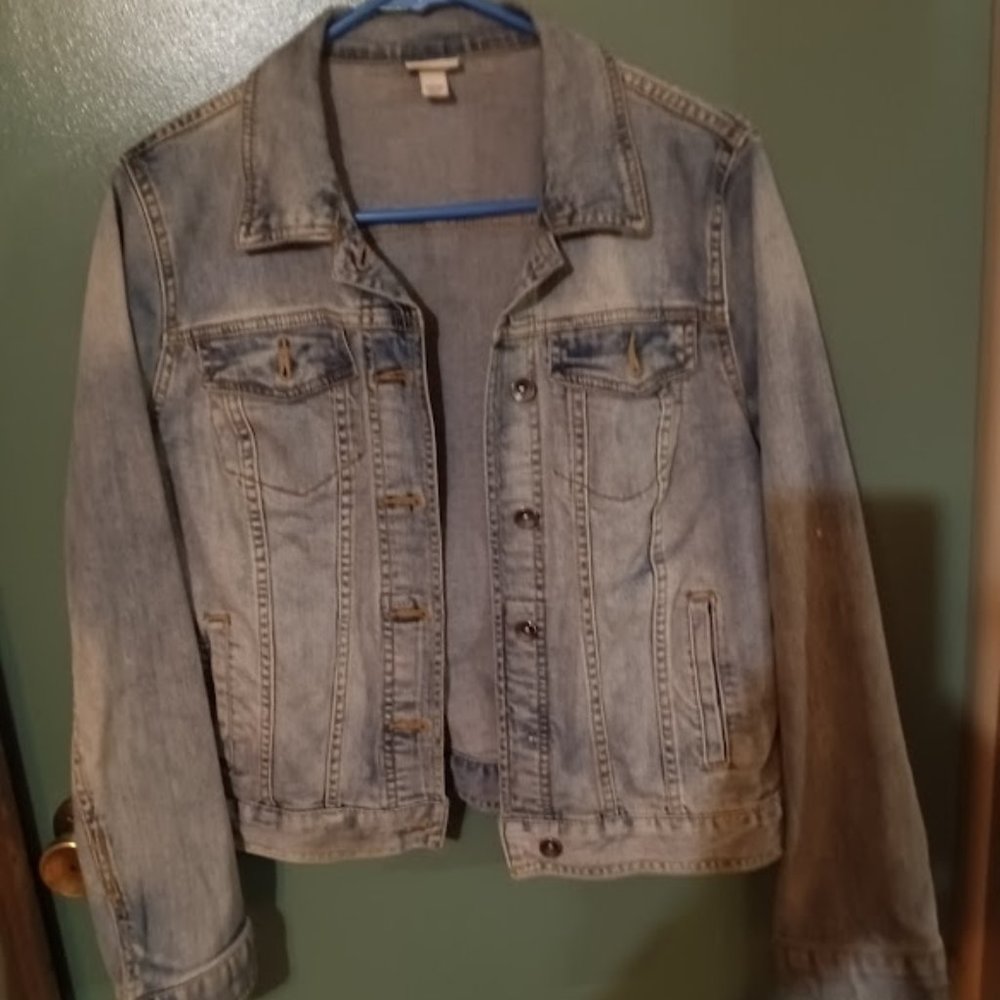 Woman's Denim Jean Jacket